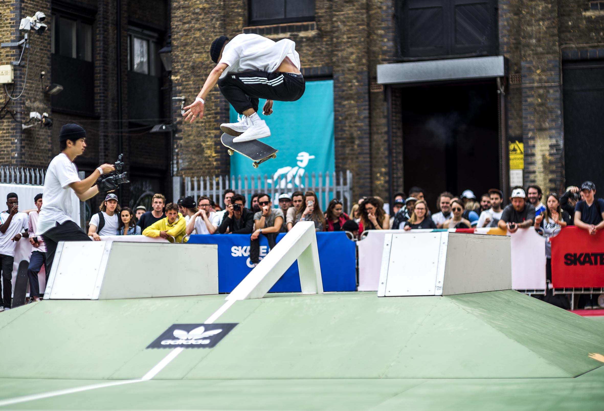 Ligeramente asiático labios Adidas Skateboarding Copa Court - Photos + Video Clip - Vague